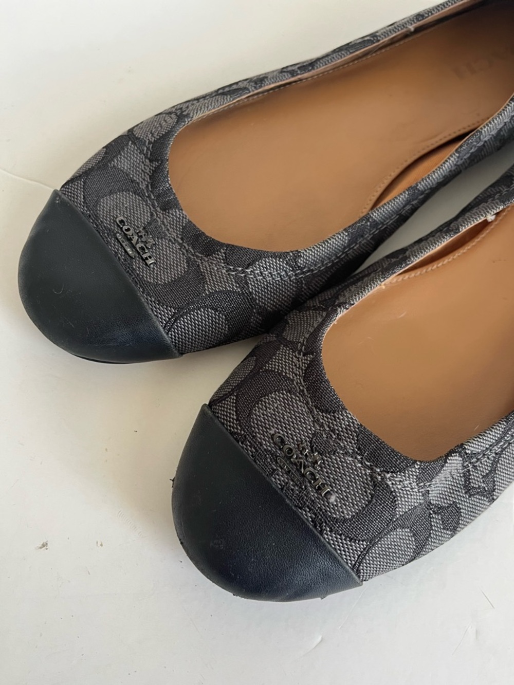 Coach Chelsea signature logo gray black leather cap toes ballet flats size 10B - Picture 11 of 12